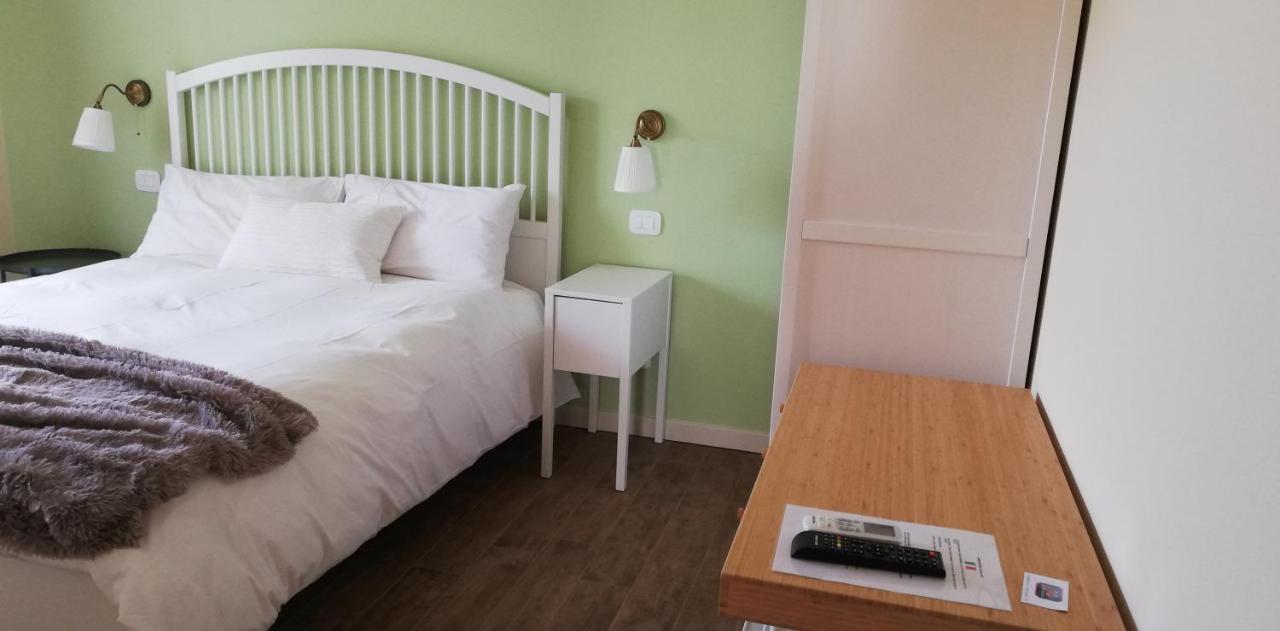 Il Melograno Bed and Breakfast Garda  Exteriör bild