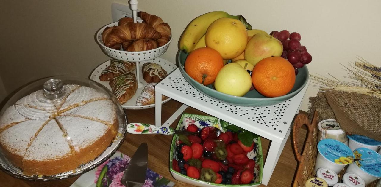 Il Melograno Bed and Breakfast Garda  Exteriör bild